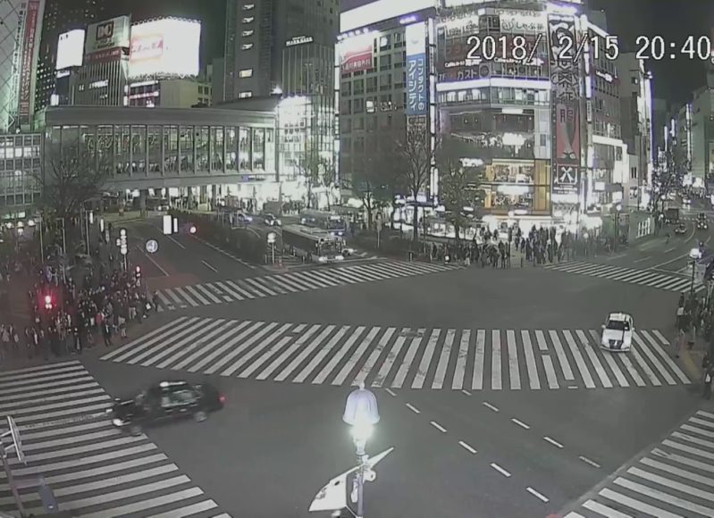 渋谷スクランブル交差点のライブ映像